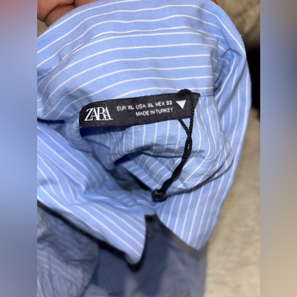 Cropped long sleeve button down - Picture 4 of 4